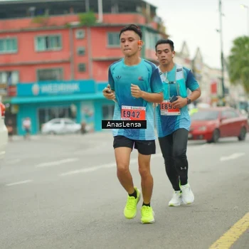 Runner Photo 8863471
