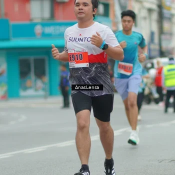 Runner Photo 8863648