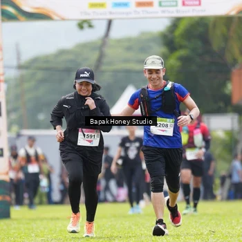 Runner Photo 8863654