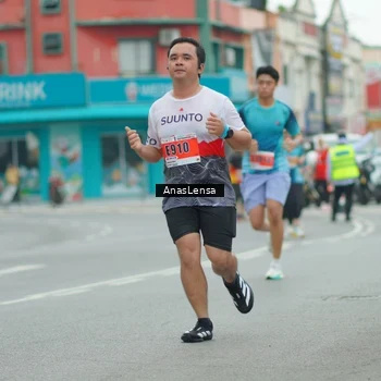 Runner Photo 8863667