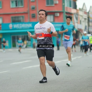 Runner Photo 8863695