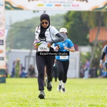 Runner Photo 8863869