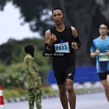 Runner Photo 8864022