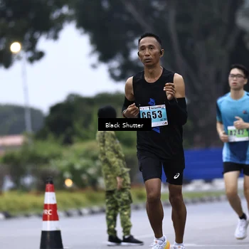Runner Photo 8864035