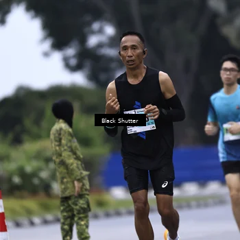 Runner Photo 8864077