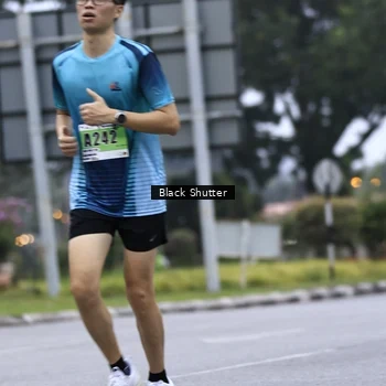 Runner Photo 8864240