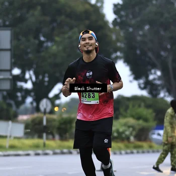 Runner Photo 8864452