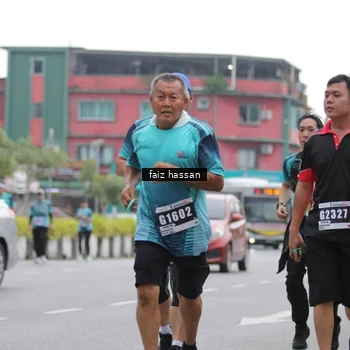 Runner Photo 8864675