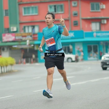 Runner Photo 8865858