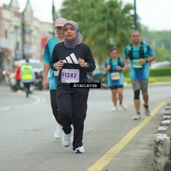 Runner Photo 8867007