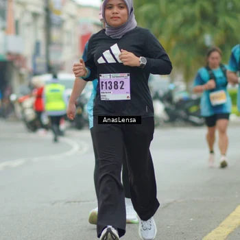 Runner Photo 8867029