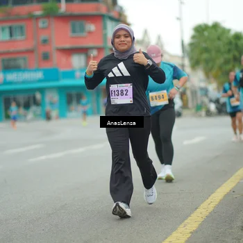 Runner Photo 8867168