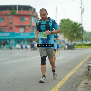 Runner Photo 8867531