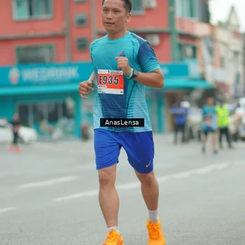 Runner Photo 8868090