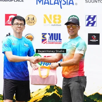 Runner Photo 8868103