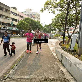 Runner Photo 8868256