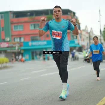 Runner Photo 8868338