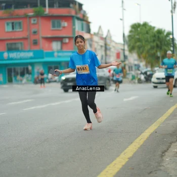 Runner Photo 8868340