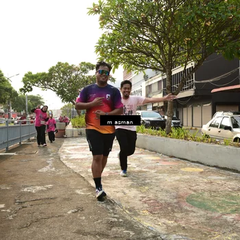 Runner Photo 8868379