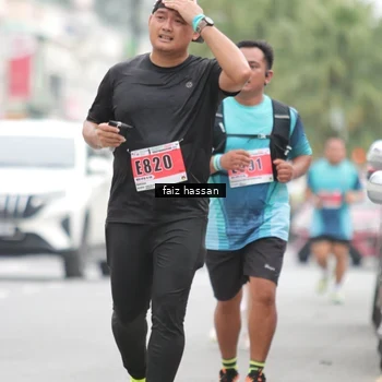 Runner Photo 8868539