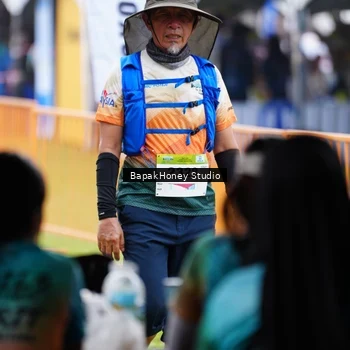 Runner Photo 8868636