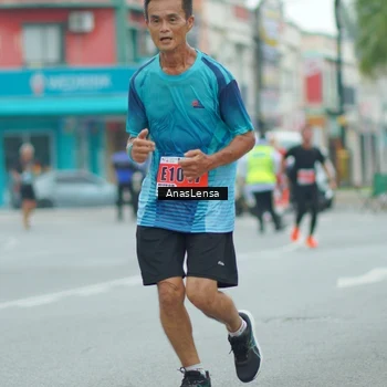 Runner Photo 8868737