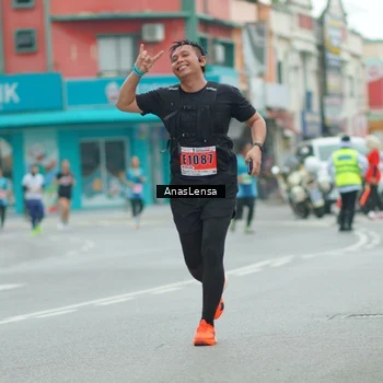 Runner Photo 8868902