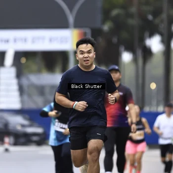 Runner Photo 8868945