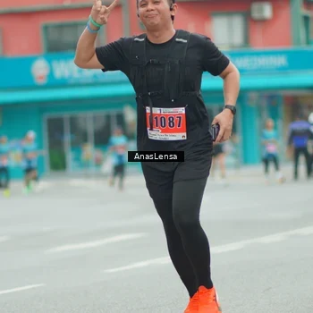 Runner Photo 8868998