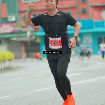 Runner Photo 8869047