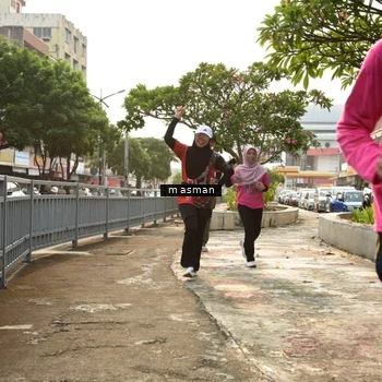 Runner Photo 8869210