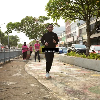 Runner Photo 8869418