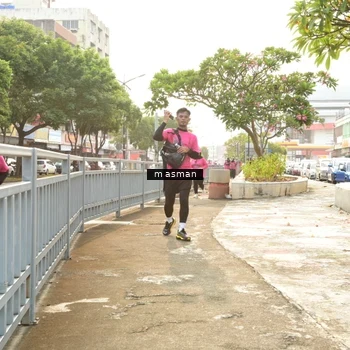 Runner Photo 8869434