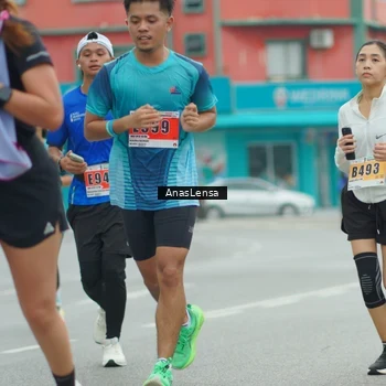 Runner Photo 8869443
