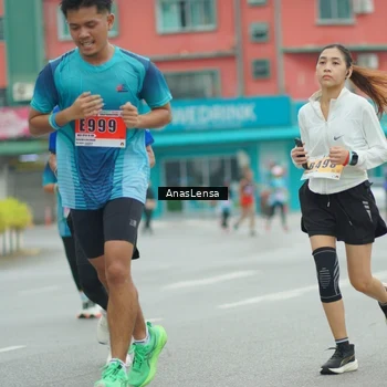 Runner Photo 8869452