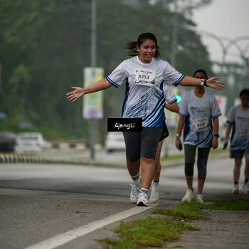 Runner Photo 8869502