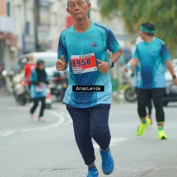 Runner Photo 8869909