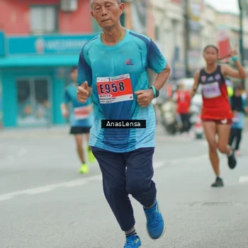 Runner Photo 8869943
