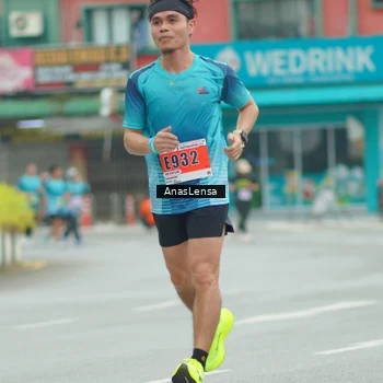 Runner Photo 8870302