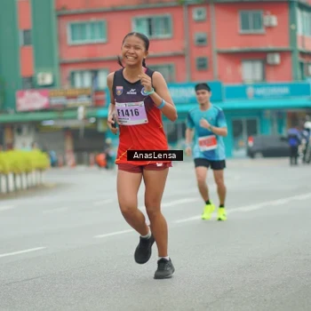 Runner Photo 8870310