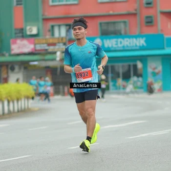 Runner Photo 8870313