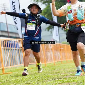 Runner Photo 8870898