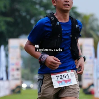 Runner Photo 8871246