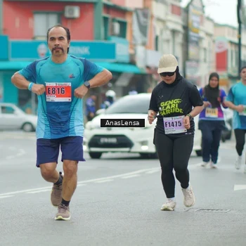 Runner Photo 8871298