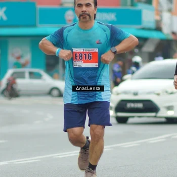Runner Photo 8871302