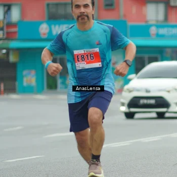Runner Photo 8871316