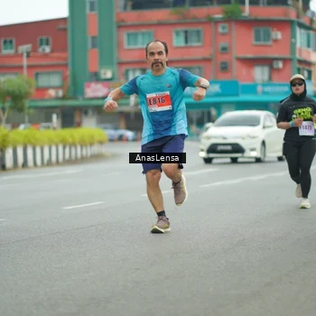Runner Photo 8871320