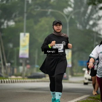 Runner Photo 8871376