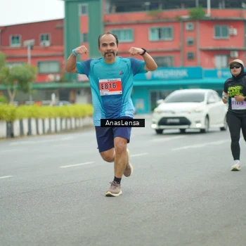 Runner Photo 8871460