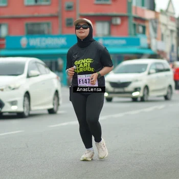 Runner Photo 8871503
